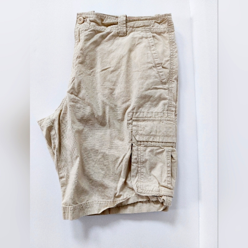 Khaki Cargo Shorts Eddie‎ Bauer sz 38 style #0308 100% cotton